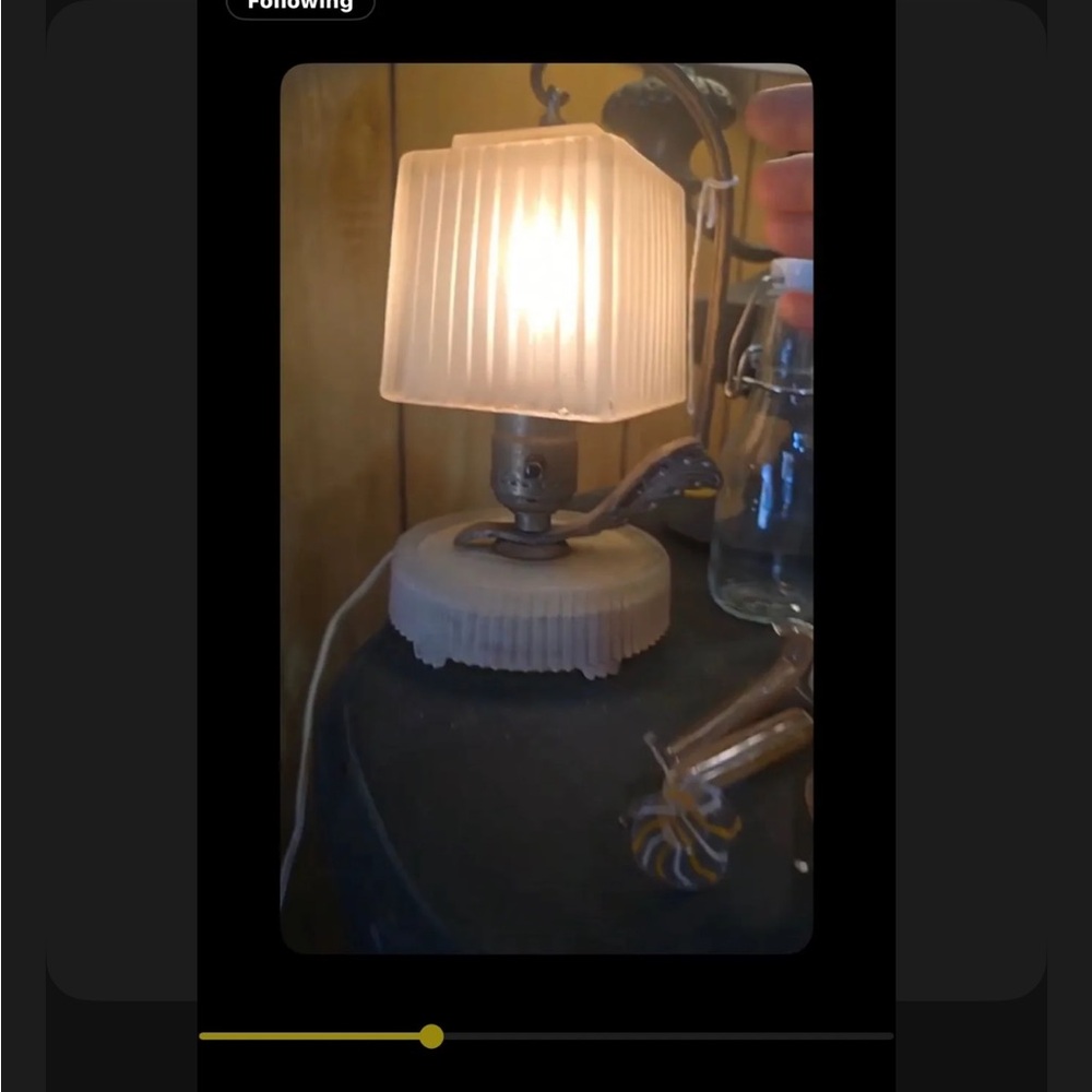 Vintage 1930s Art Deco boudoir lamp